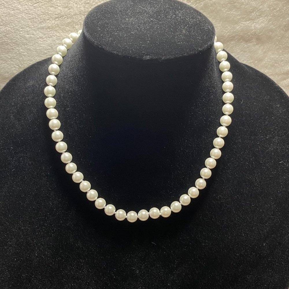 Pearl Necklace Shell Pearls Hand Knotted White